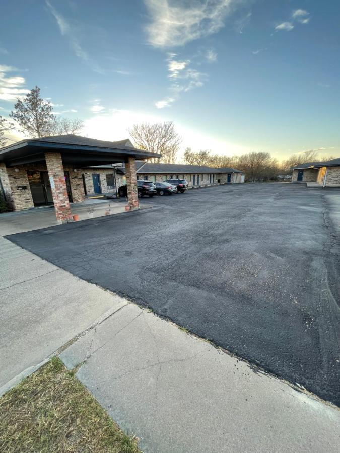 Relax Inn Dublin Exterior photo